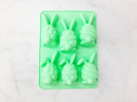 Molde silicona 6 huevitos con orejitas Pascua